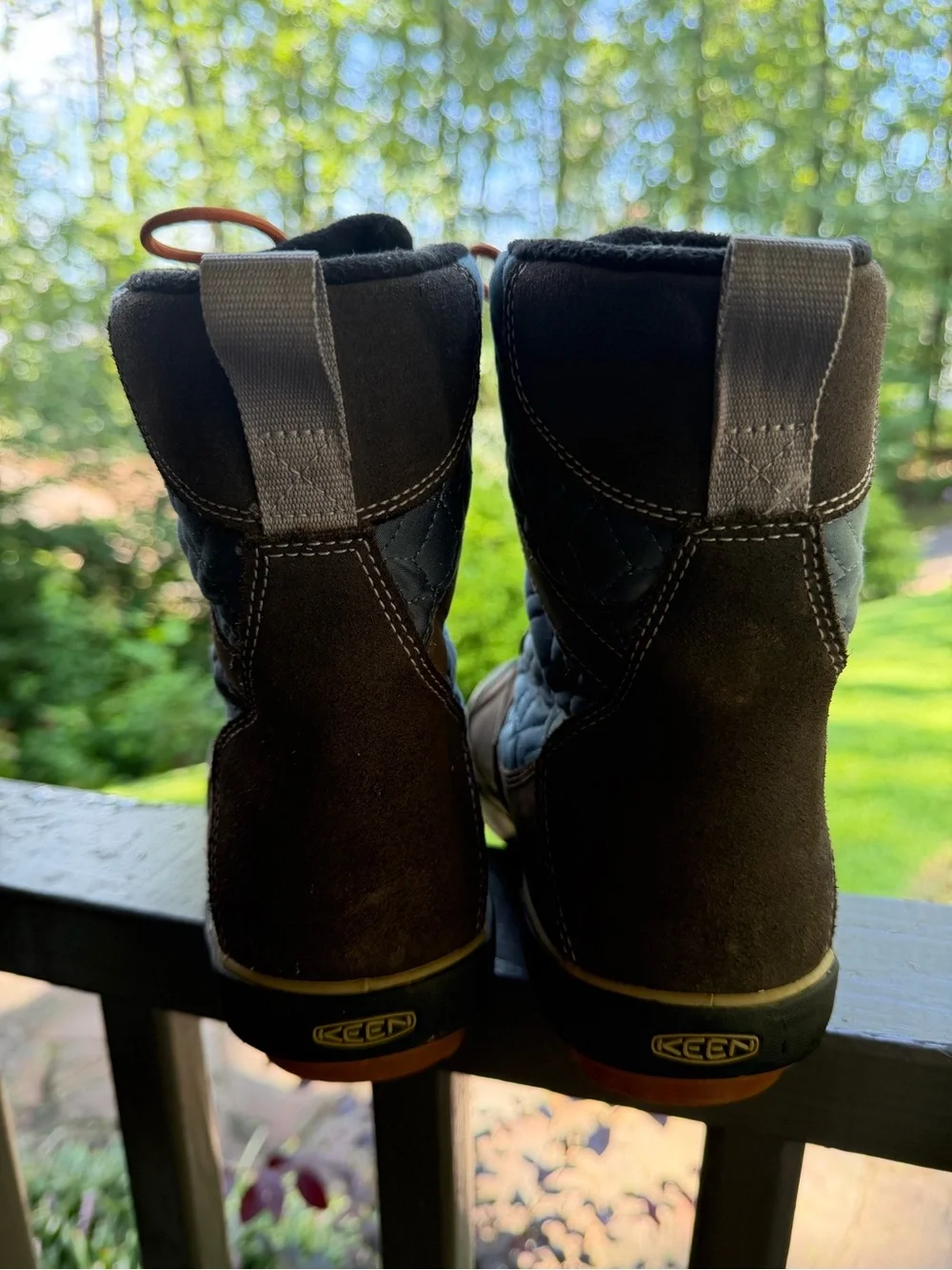 KEEN Women's Brown Quilted Lace-Up Winter Boot Size 9